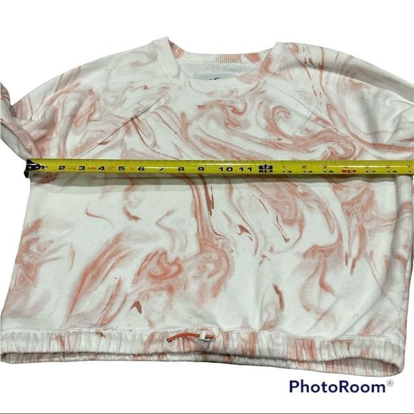 3/$25. Hollister Marbled top size Medium - Picture 6 of 7